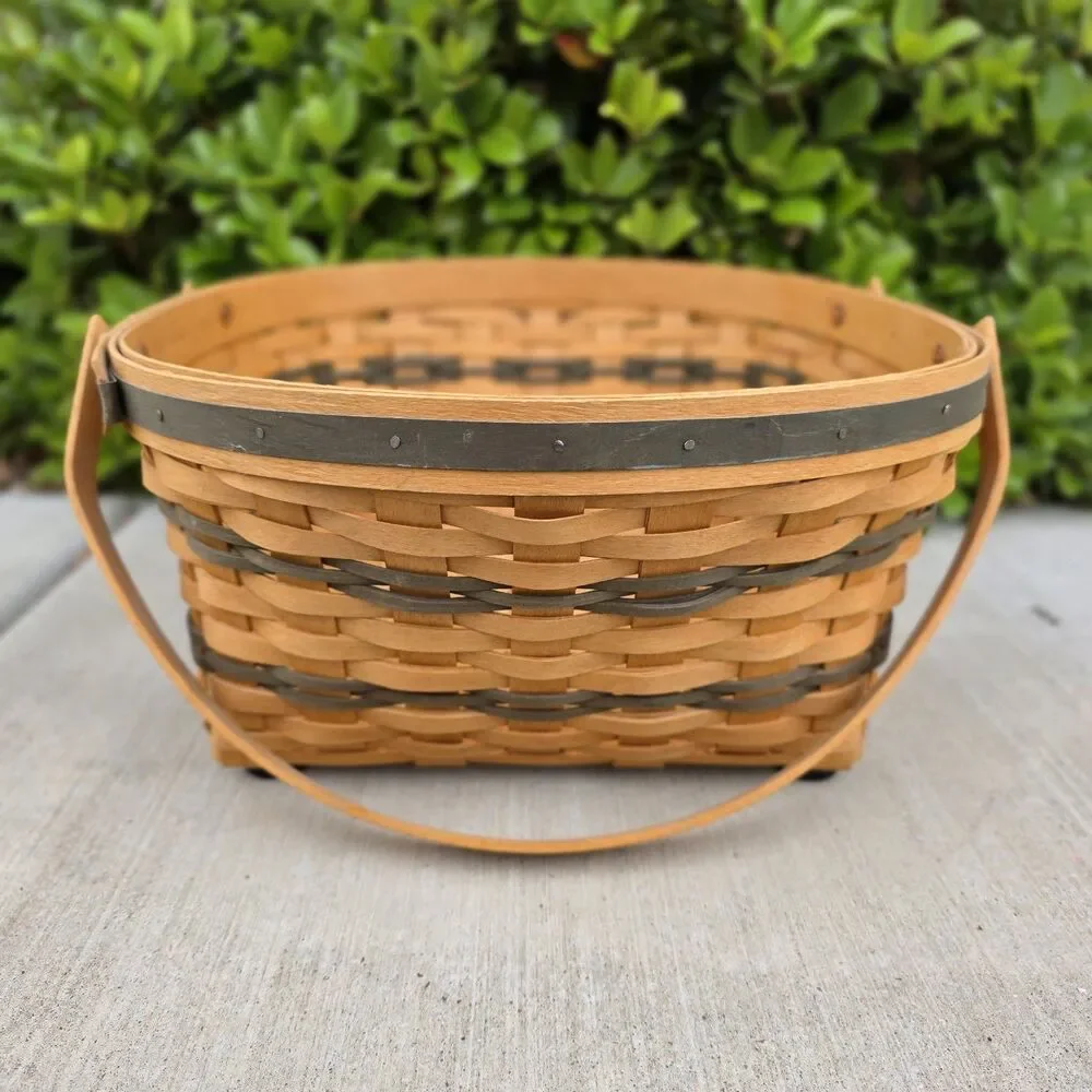 Discontinued Longaberger 1996 Traditions Collection Community Basket, 2-Handle
